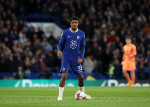 记者：切尔西后卫福法纳因伤缺席与热刺的比赛，未来几天评估情况